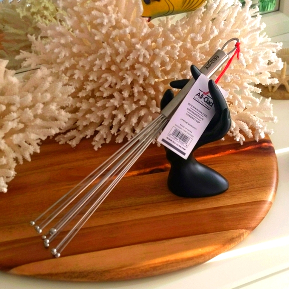 All Clad 🔥NWT🔥stainless steel hanging loop whisk!never used.A++
